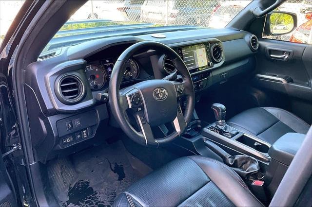 Certified Used 2020 MIDNIGHT BLACK METALLIC Toyota  image 18