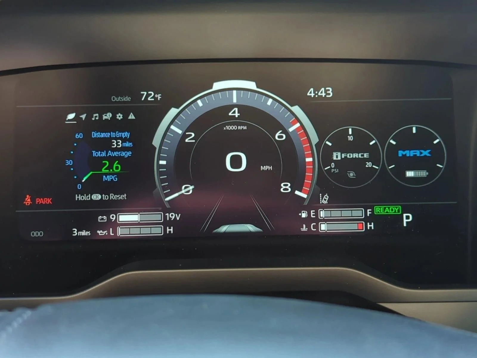 2025 Toyota Tundra Limited - Photo 11