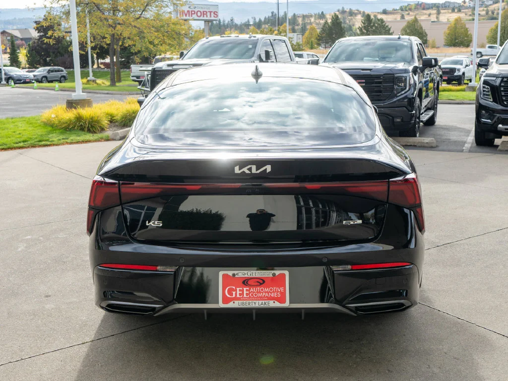 New 2027 Aurora Black Pearl Kia GT-Line image 6