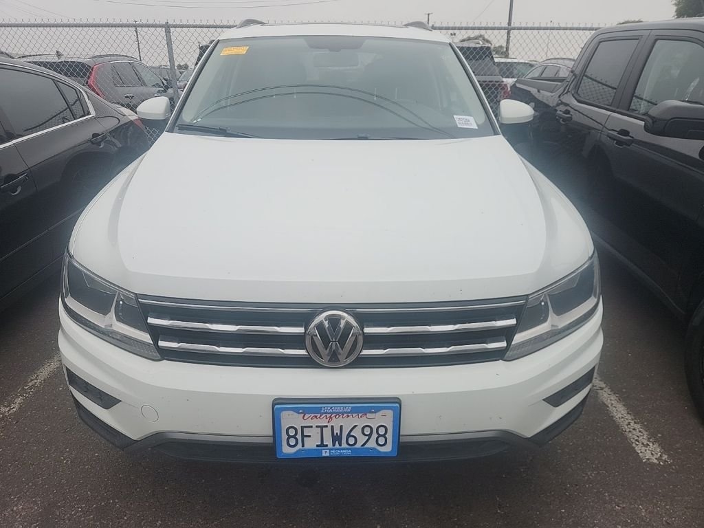 Used 2018 White Volkswagen 2.0T SE image 2