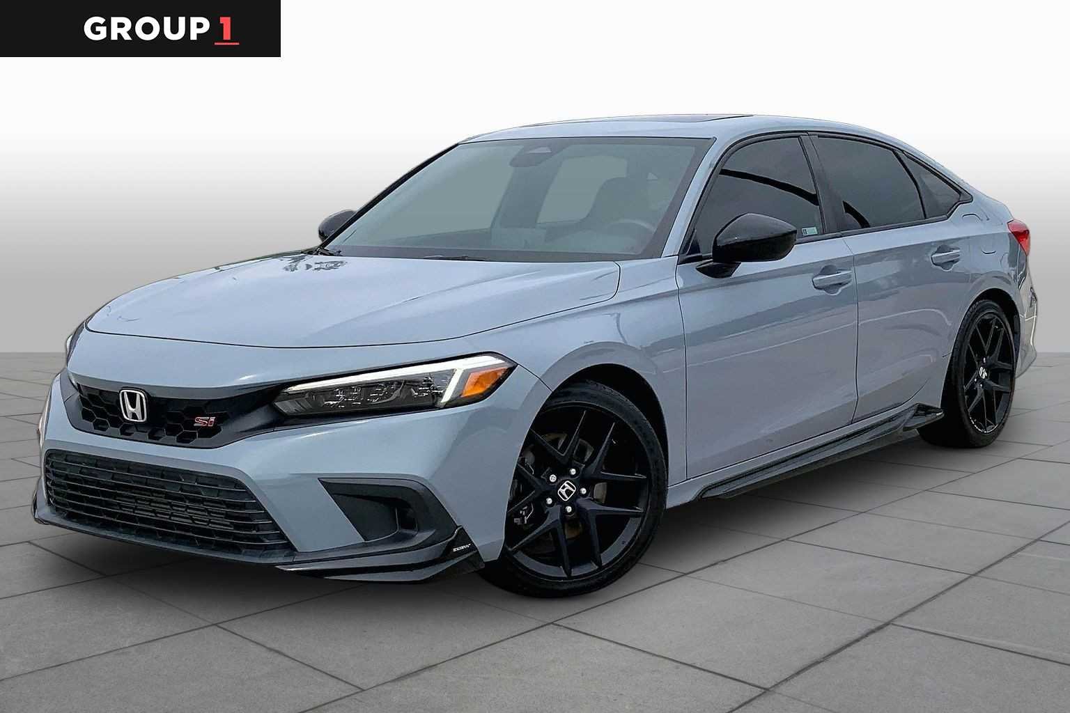 2022 Honda Civic Si with Summer Tires's photo