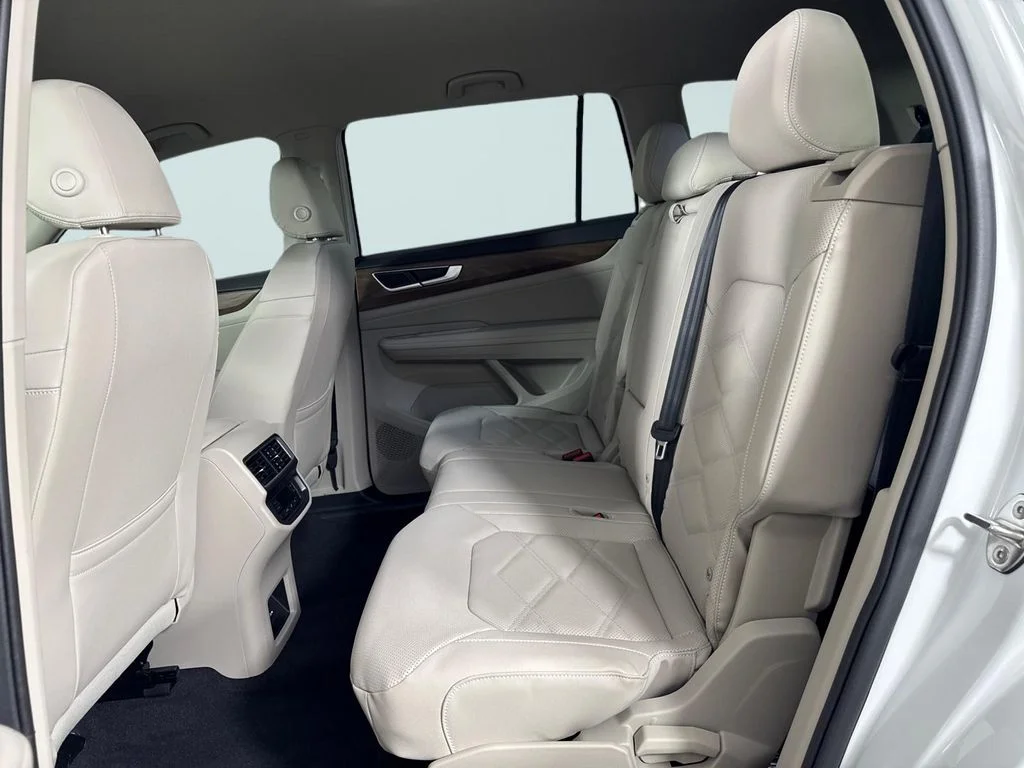 New 2026 White Pearl Volkswagen 2.0T SE image 13
