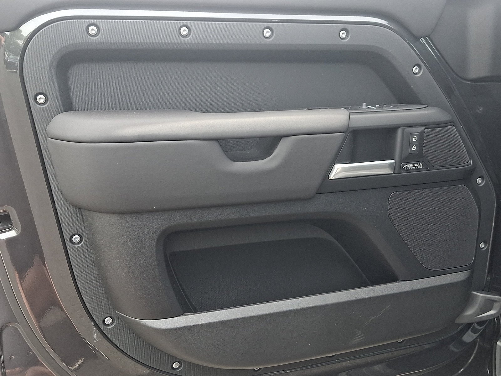 New 2026 Carpathian Grey Land Rover X-Dynamic SE image 9