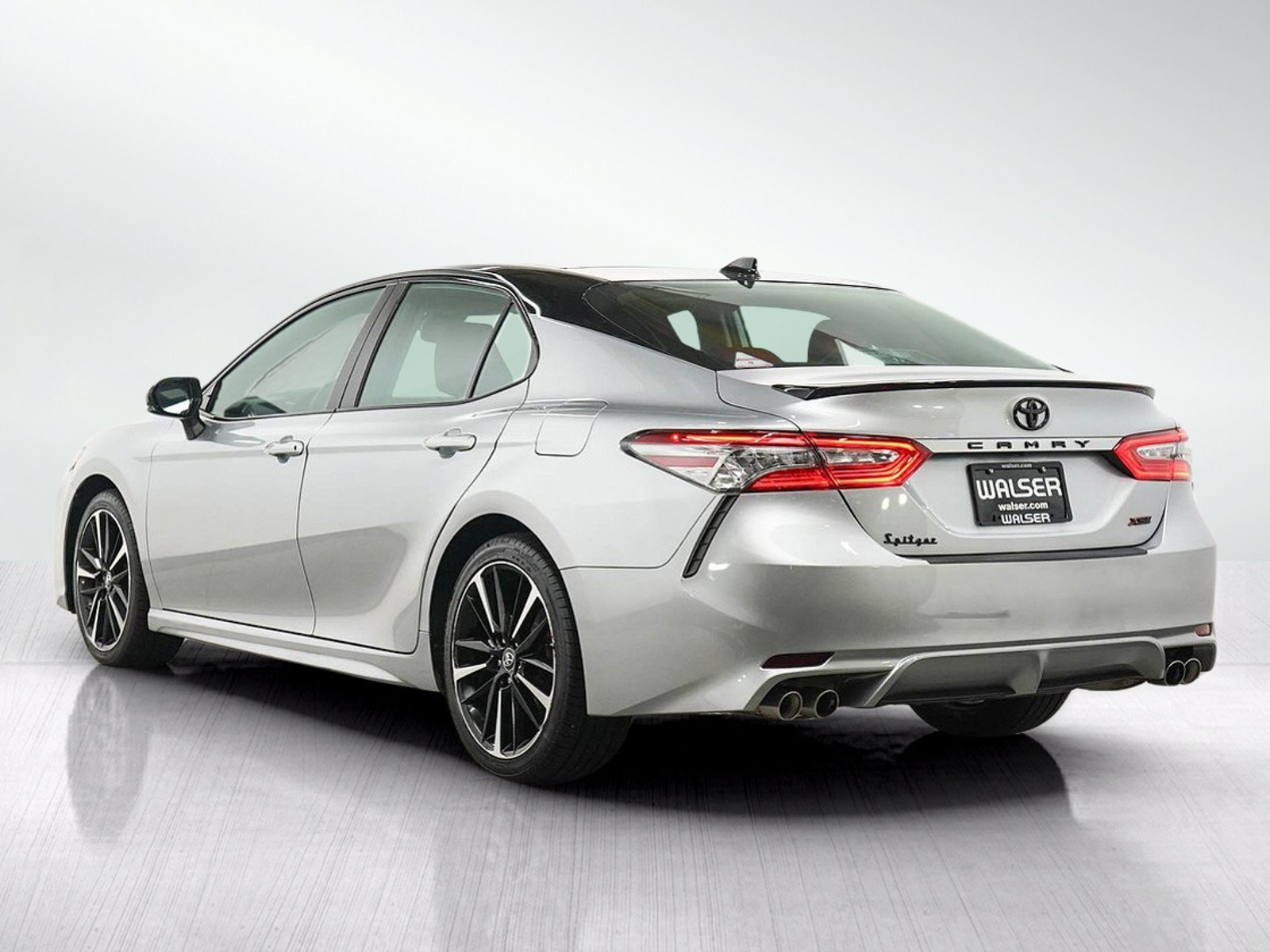 Used 2019 Midnight Black Metallic Toyota Xse image 3