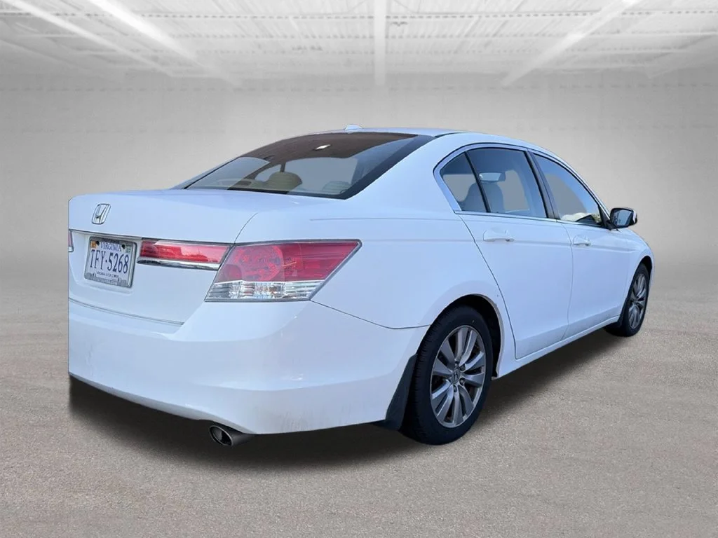 Used 2012 White Honda EX-L image 4