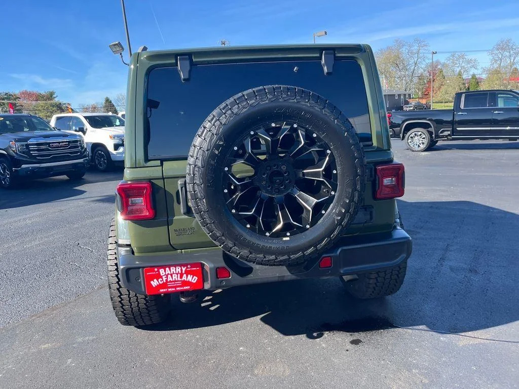 Used 2021 Sarge Green Clearcoat Jeep Unlimited Sahara Altitude image 4