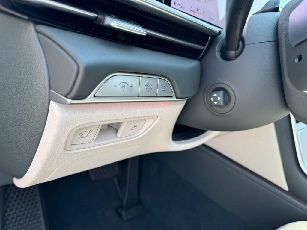 New 2026 Savile Silver Genesis 2.5T Select image 12