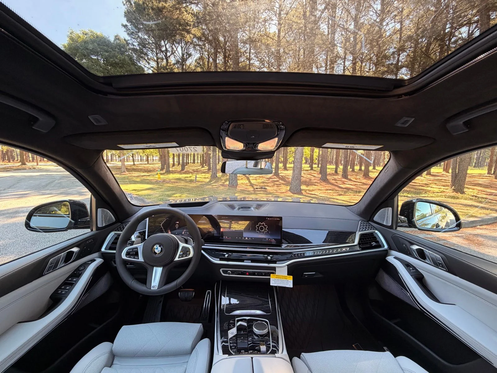 New 2027 Dravit Grey Metallic BMW xDrive40i image 2