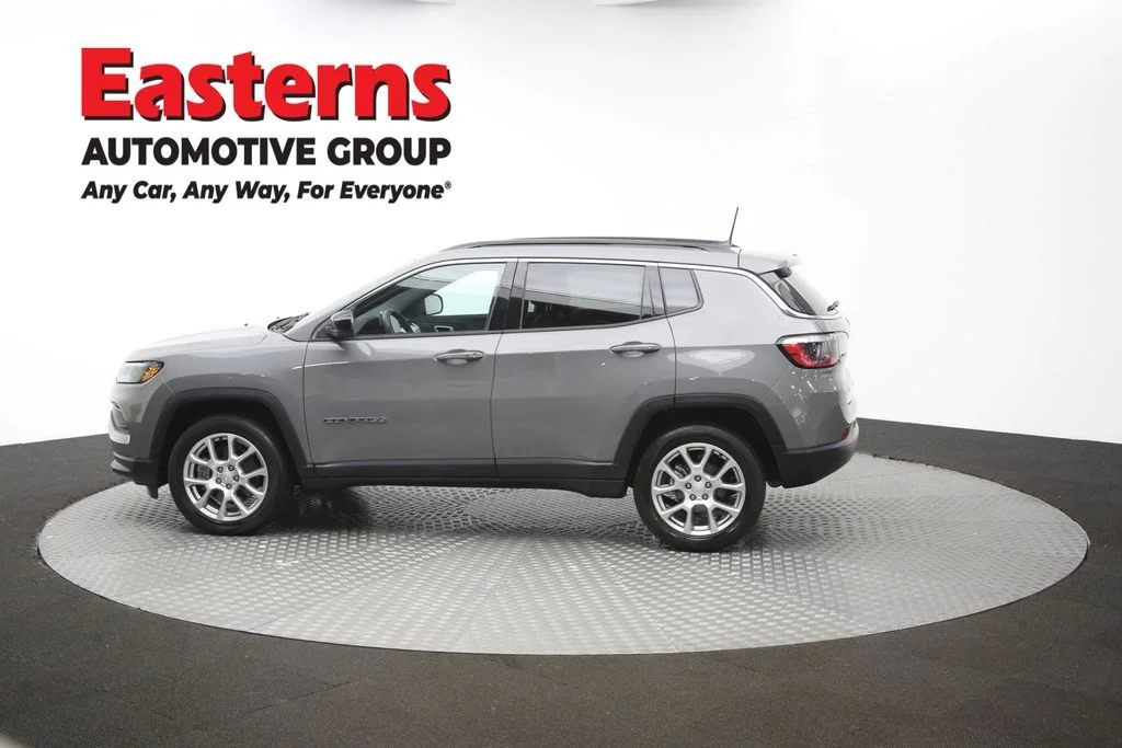 Used 2023 Gray Jeep Latitude Lux image 59