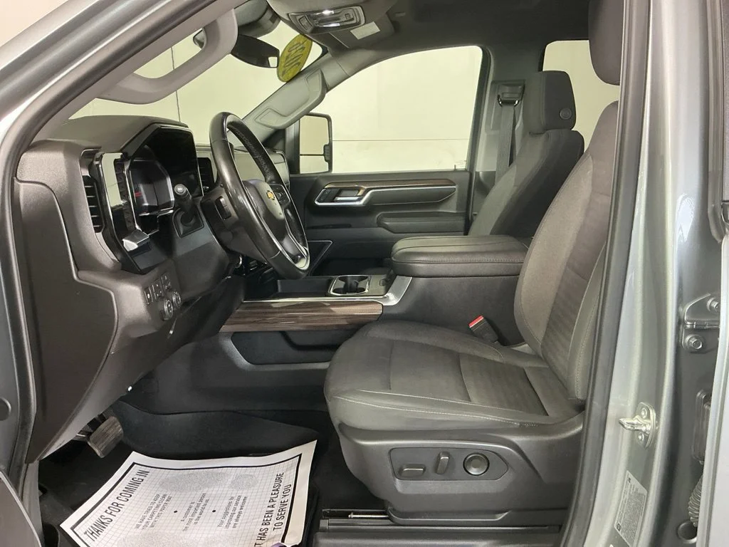 Used 2026 Sterling Gray Metallic Chevrolet LT image 8