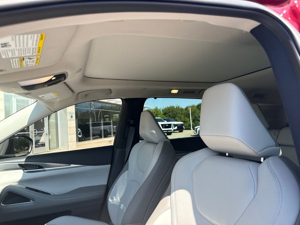 Used 2026 Red INFINITI LUXE image 12