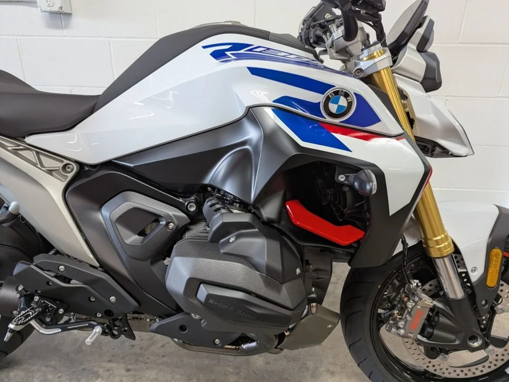 New 2026 LIGHT WHITE BMW 1300 R Performance image 6