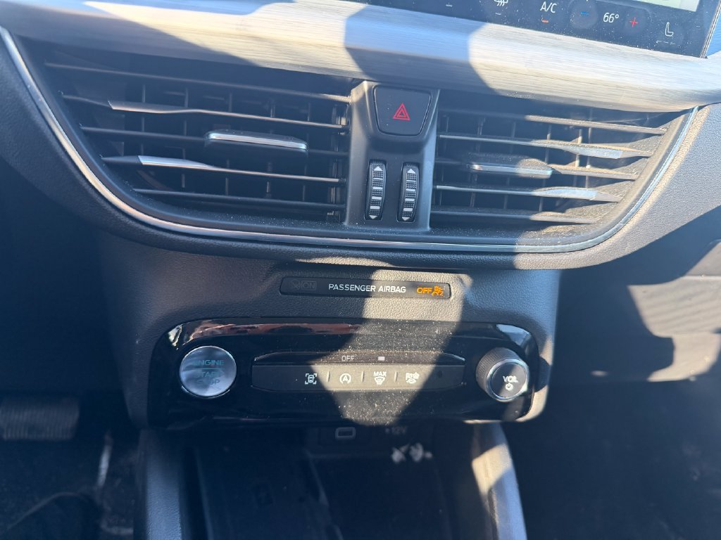 Used 2025 Black Ford Platinum image 11