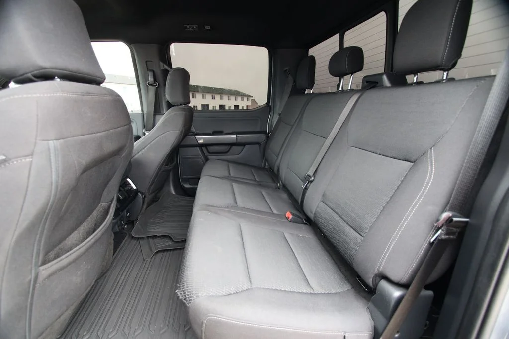 Used 2022 Iconic Silver Metallic Ford XLT image 8