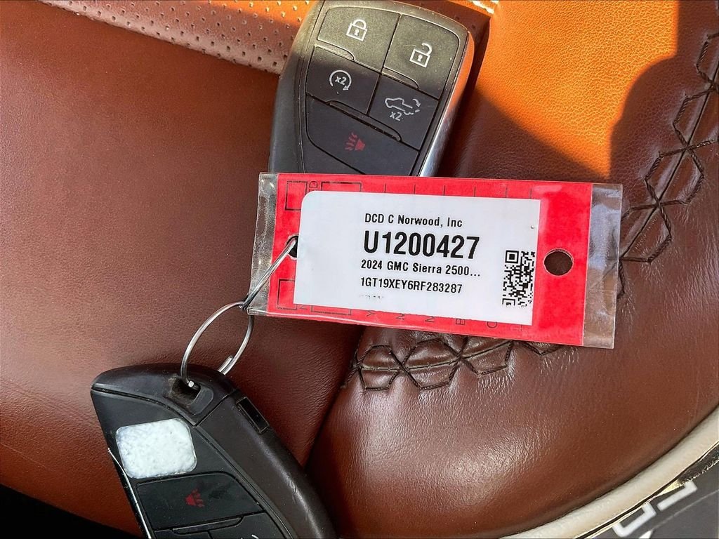 Used 2024 Silver GMC Denali Ultimate image 31
