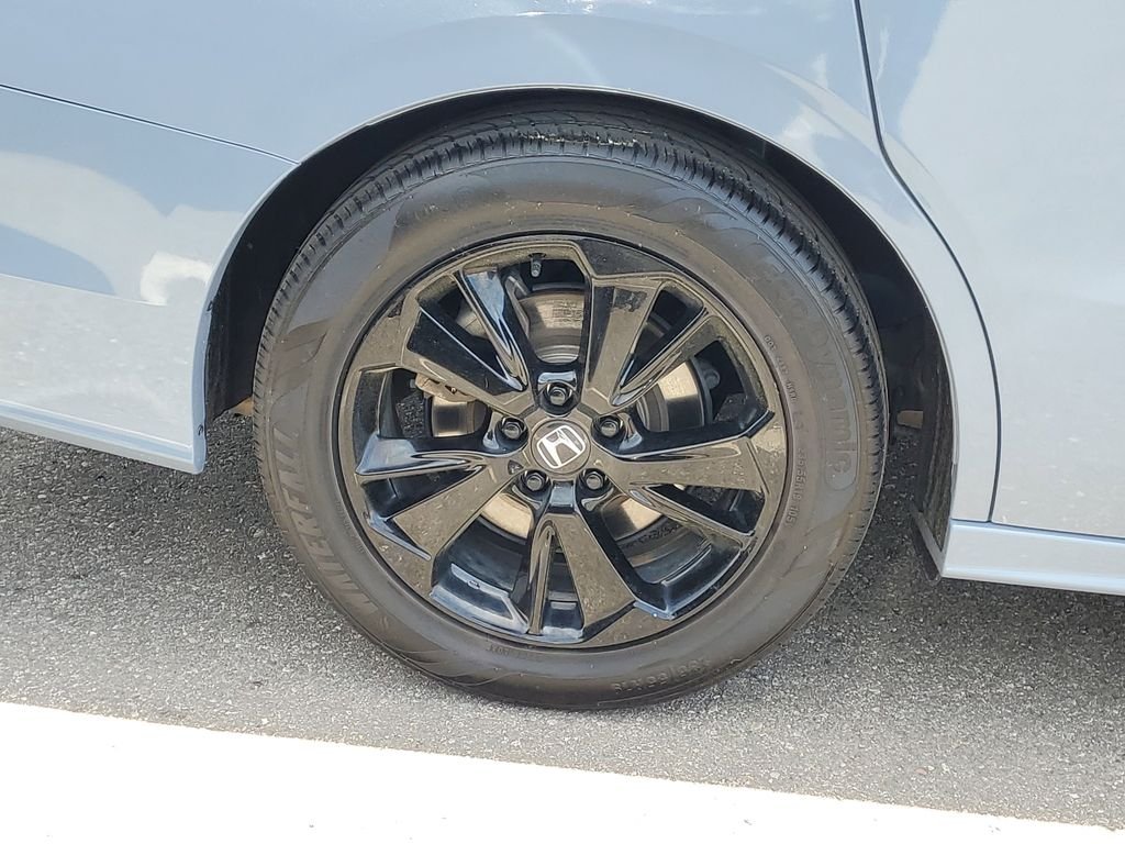 Used 2023  Honda Sport image 5
