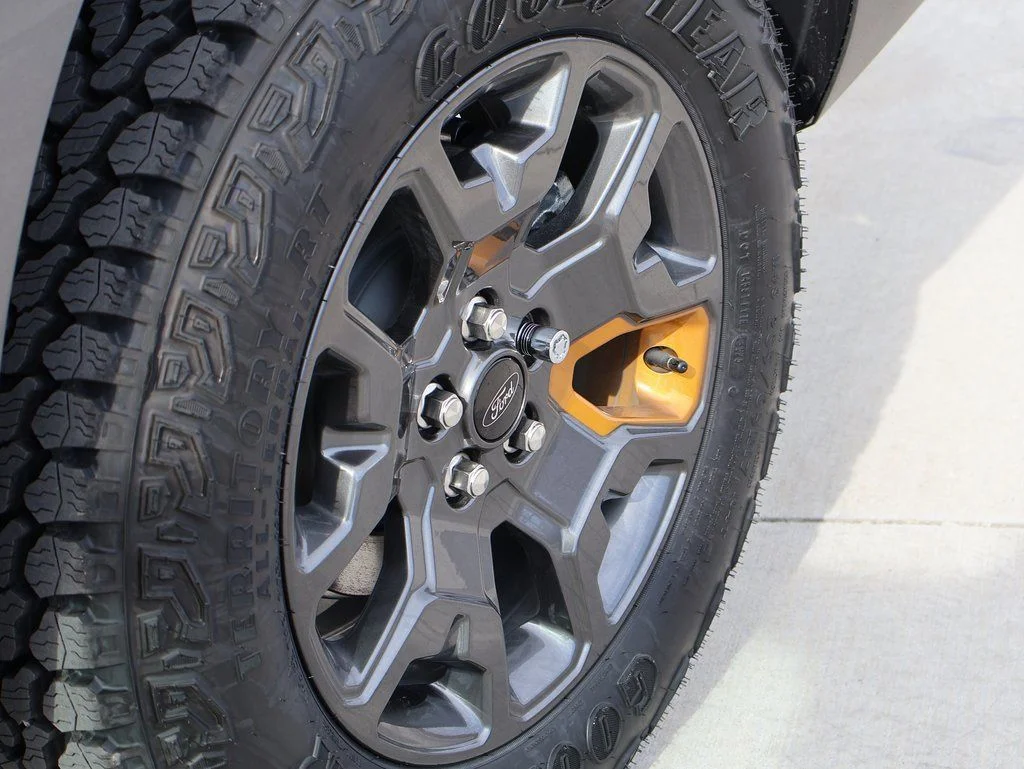 New 2026 Carbonized Gray Metallic Ford Tremor® image 40