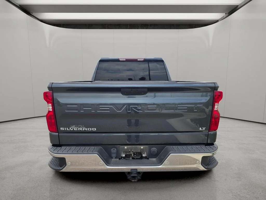 Used 2020 Shadow Gray Metallic Chevrolet LT image 4