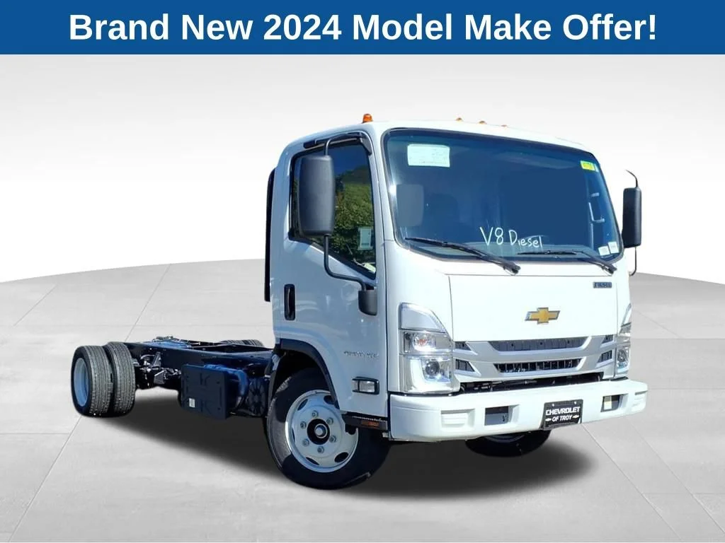 2024 Chevrolet Low Cab Forward's photo