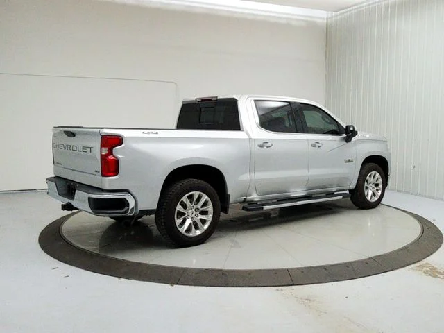 Used 2019 Silver Chevrolet LTZ image 8