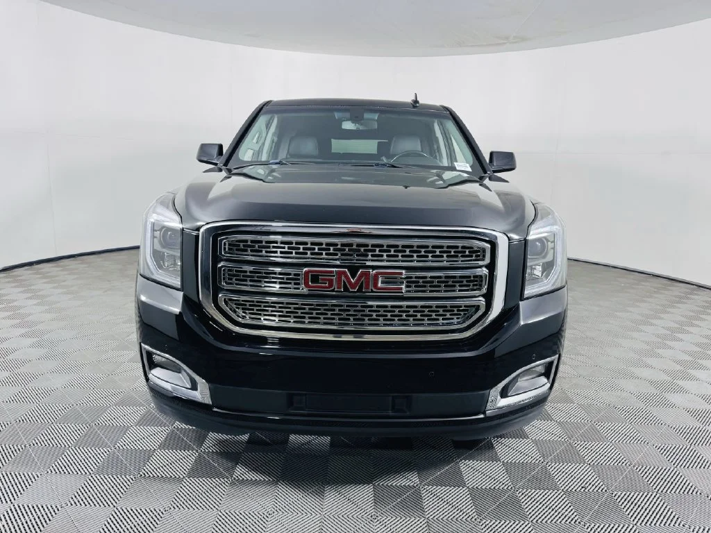 Used 2019 Black GMC SLE image 3