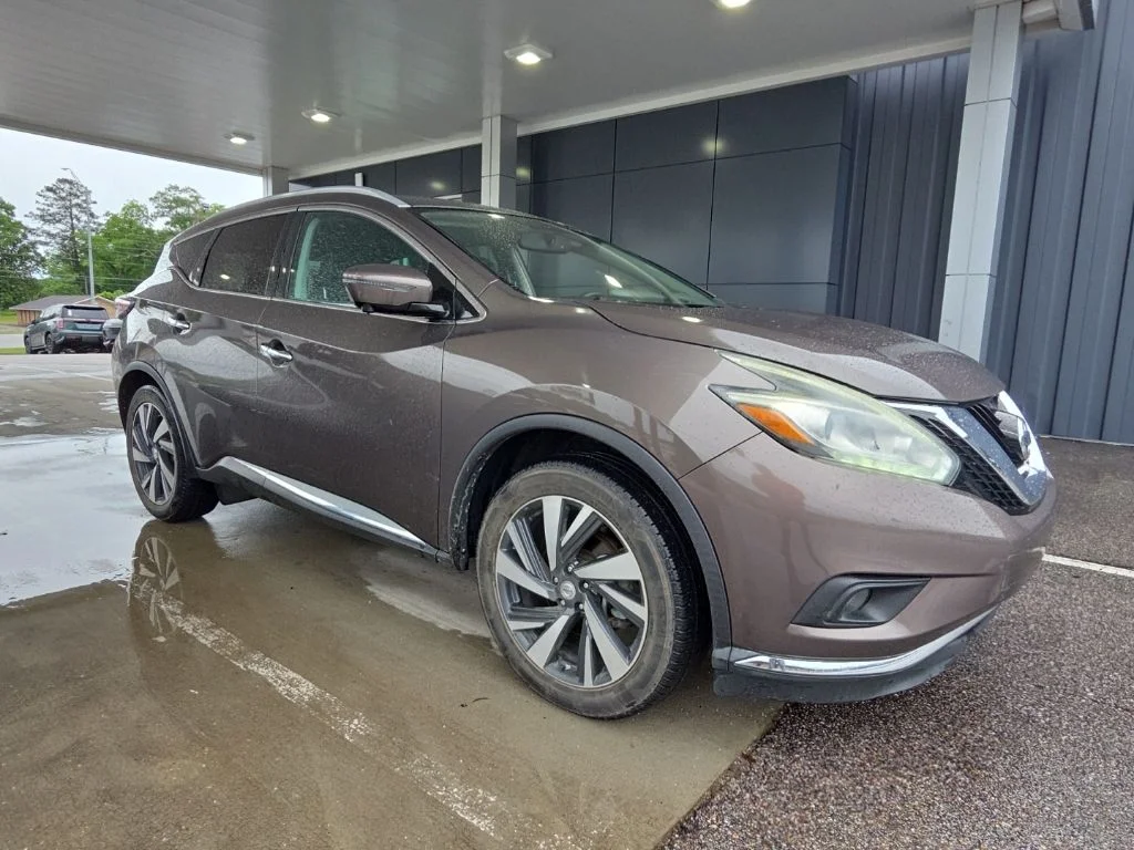 Used 2016 Brown Nissan Platinum image 6