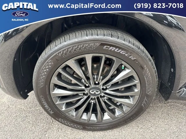 Used 2023 Black INFINITI Premium Select image 13