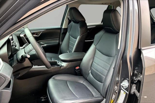 Certified Used 2023 MAGNETIC GRAY MET. Toyota  image 8