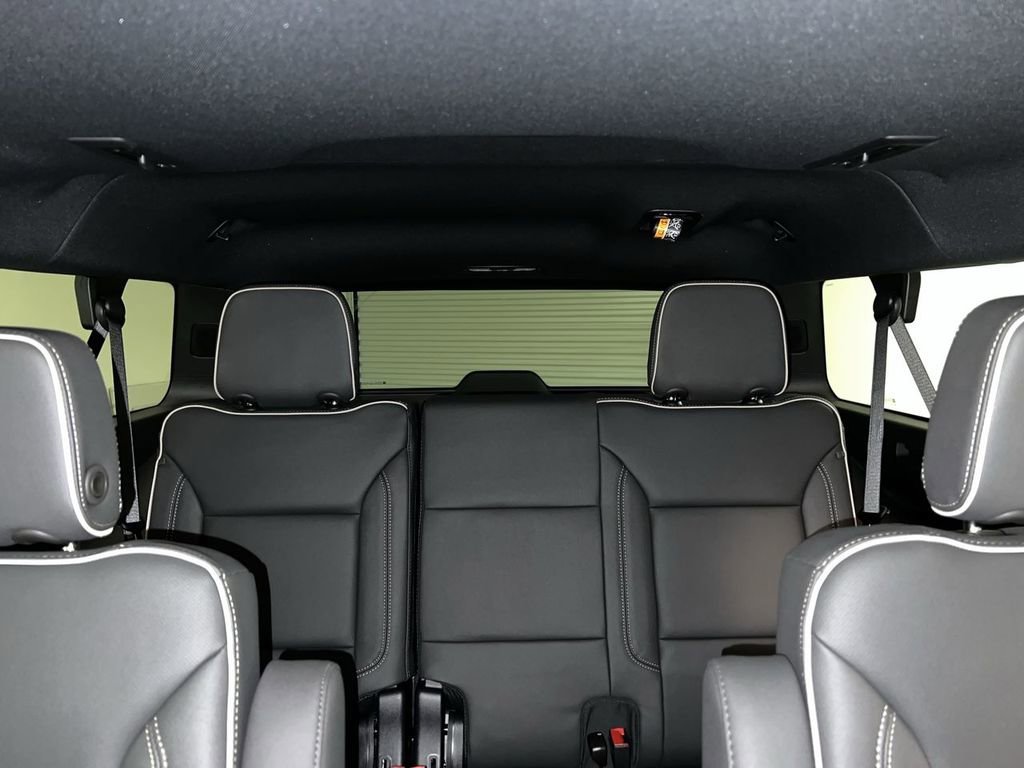 2026 Chevrolet Suburban Premier - Photo 24