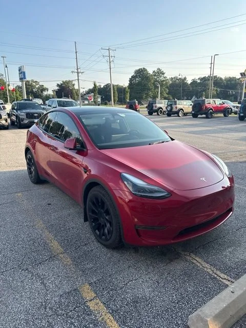 Used 2023 White Tesla Long Range image 3