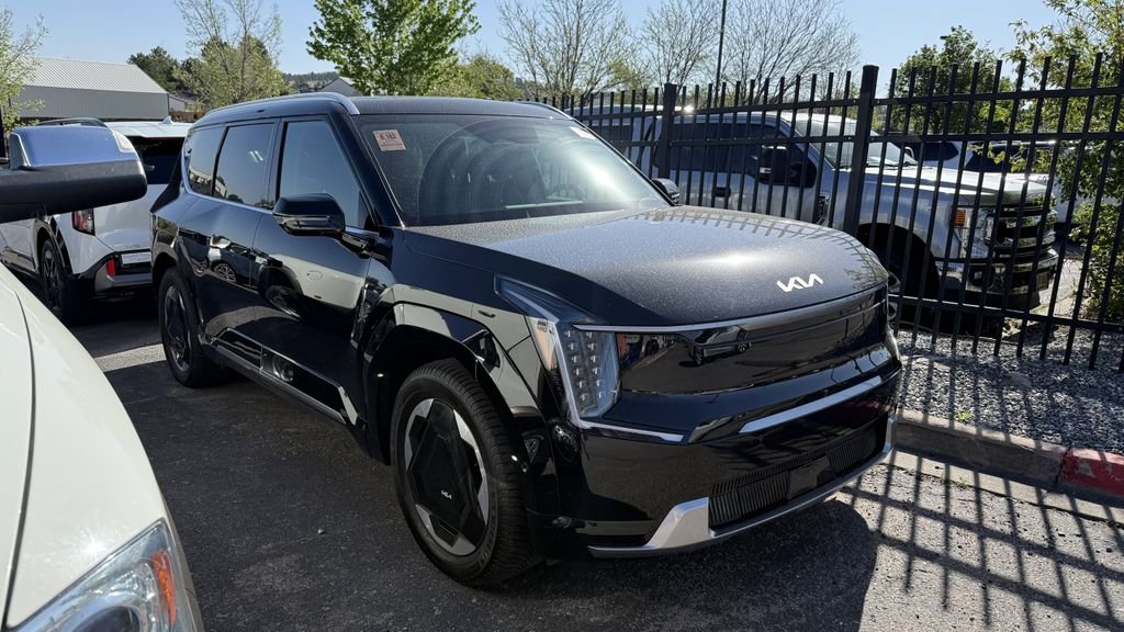 2025 Kia EV9 Land AWD's photo