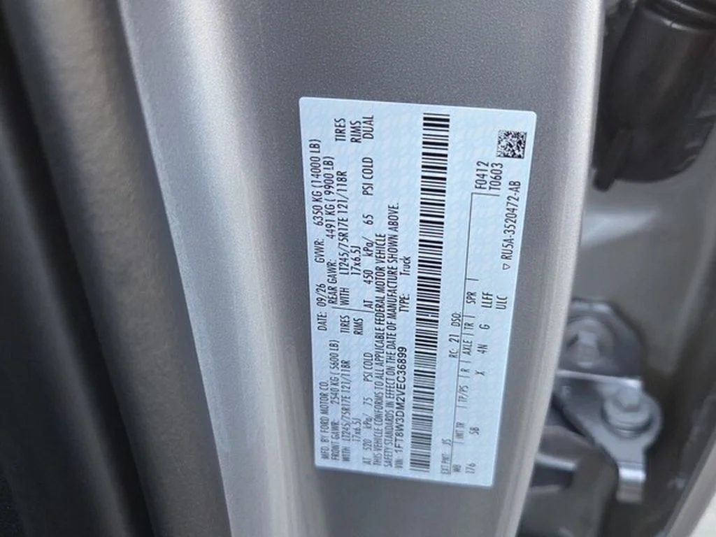 New 2027 Iconic Silver Metallic Ford F-350® Lariat® image 7