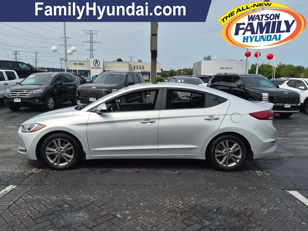Used 2018 Silver Hyundai Value Edition image 6