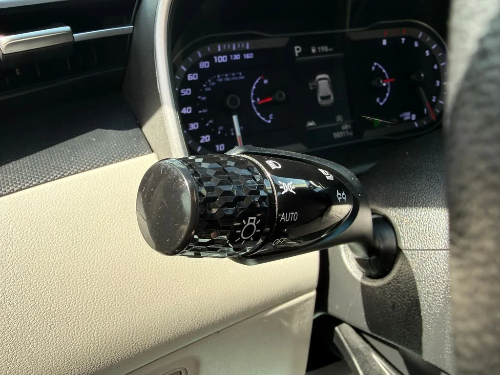 Used 2024 Silver Hyundai SEL image 17