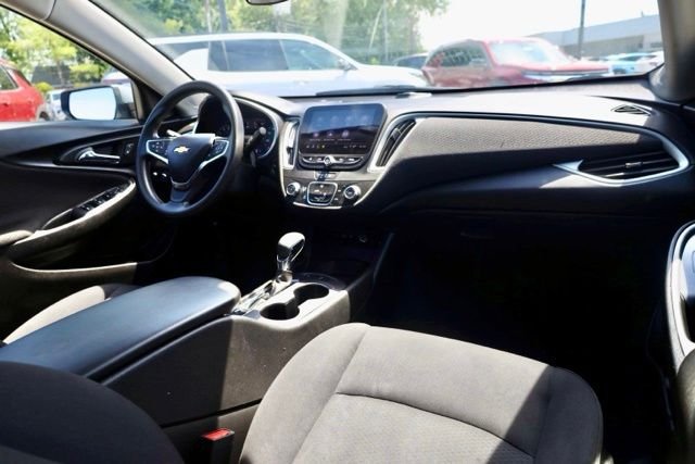 Used 2025 Gray Chevrolet LS image 33