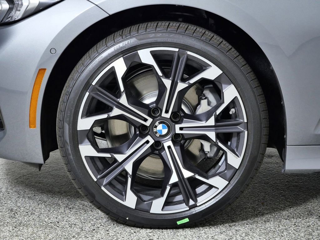 2026 BMW 3 Series 330i - Photo 17
