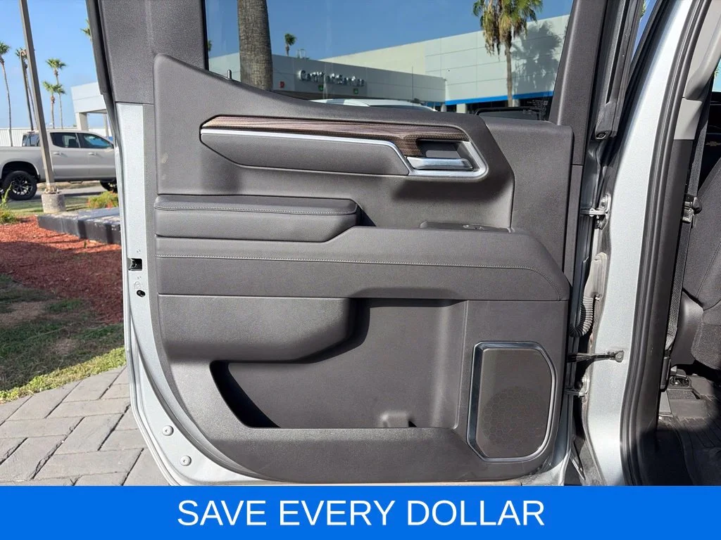 Used 2025 Gray Chevrolet LT image 19