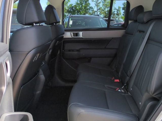 New 2026 White Hyundai SEL FWD image 32