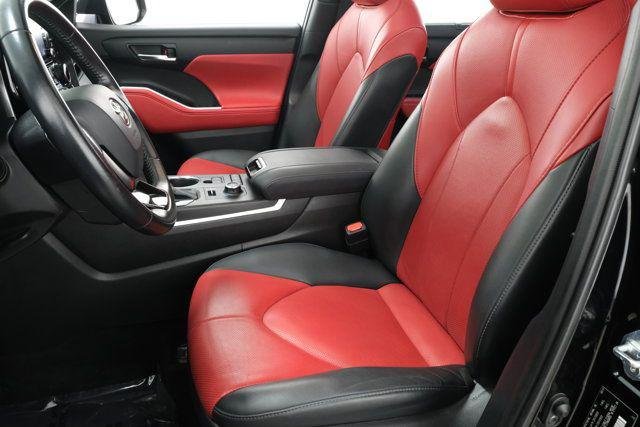 Certified Used 2021 MIDNIGHT BLACK METALLIC Toyota  image 32