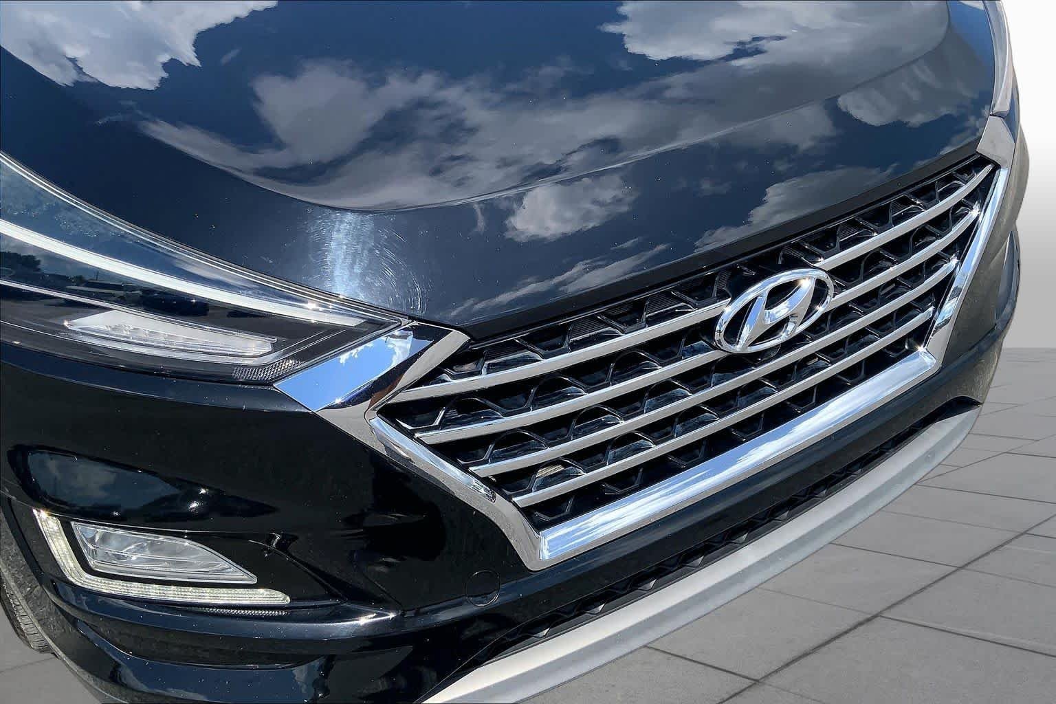 Certified Used 2021 Black Noir Pearl Hyundai Limited image 29