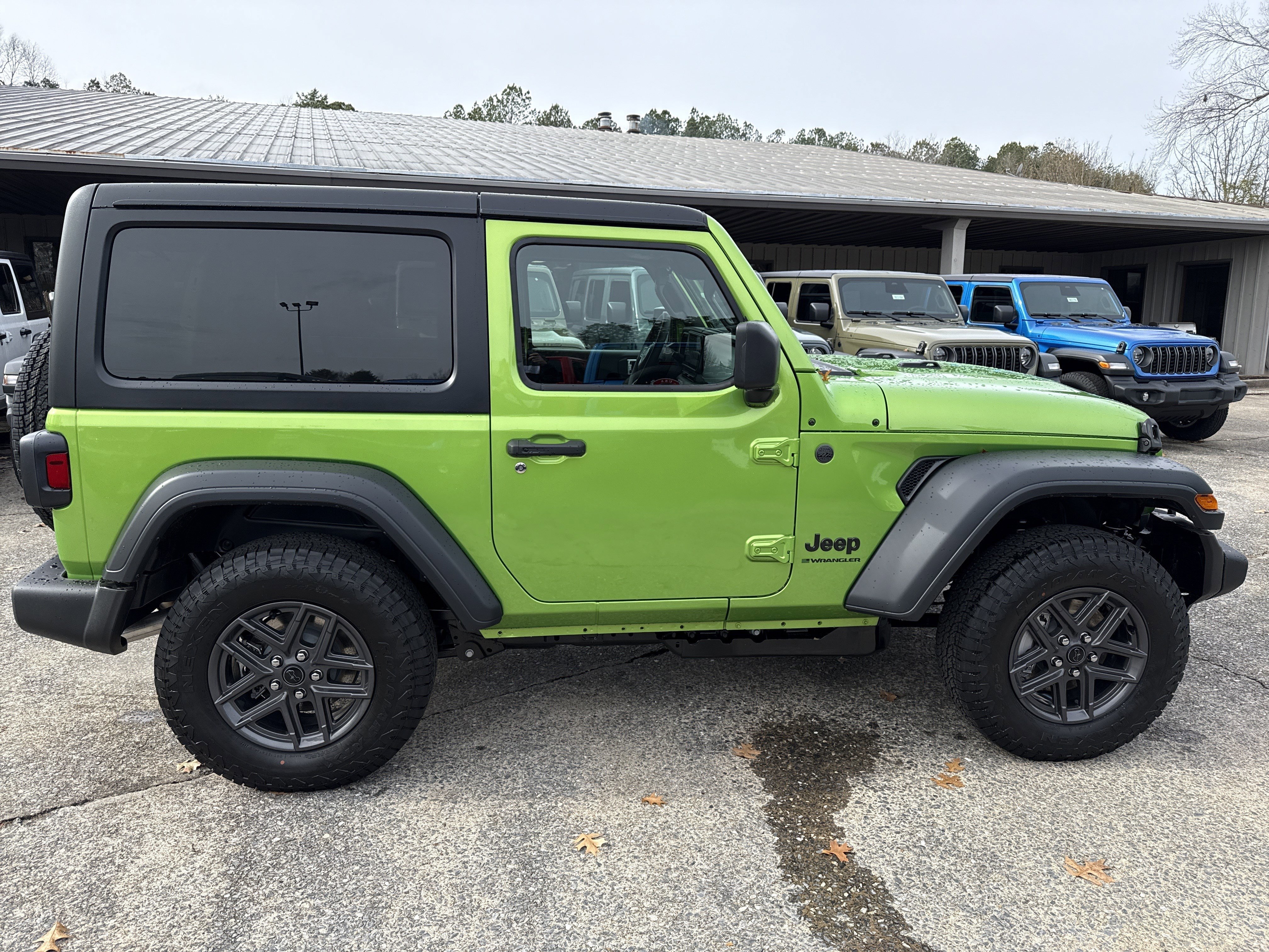 New 2026 Mojito Clearcoat Jeep Sport S image 8