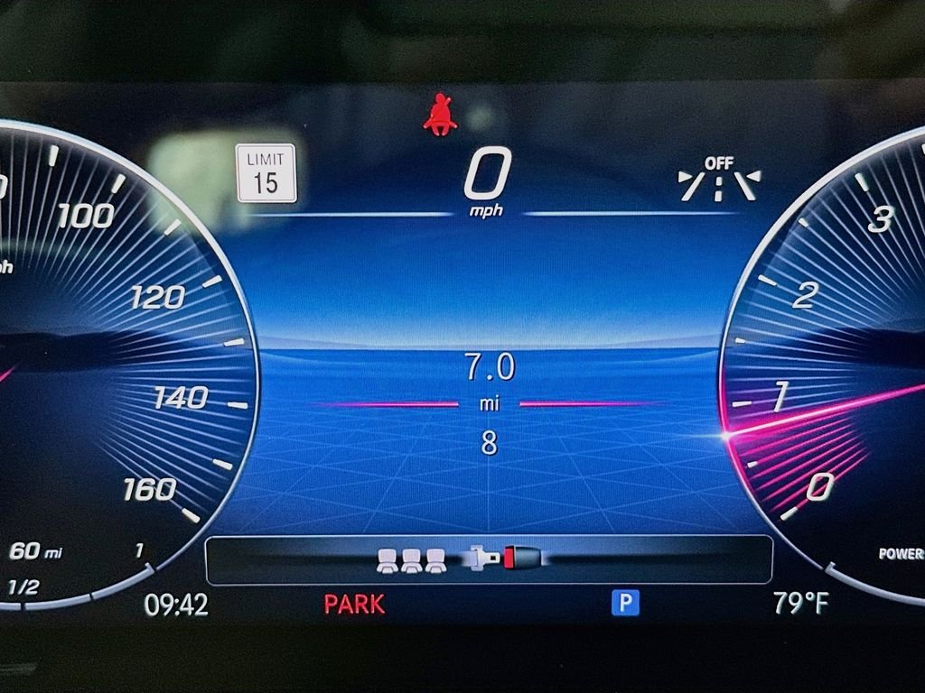 New 2026 Polar White Mercedes-Benz GLA 250 image 12