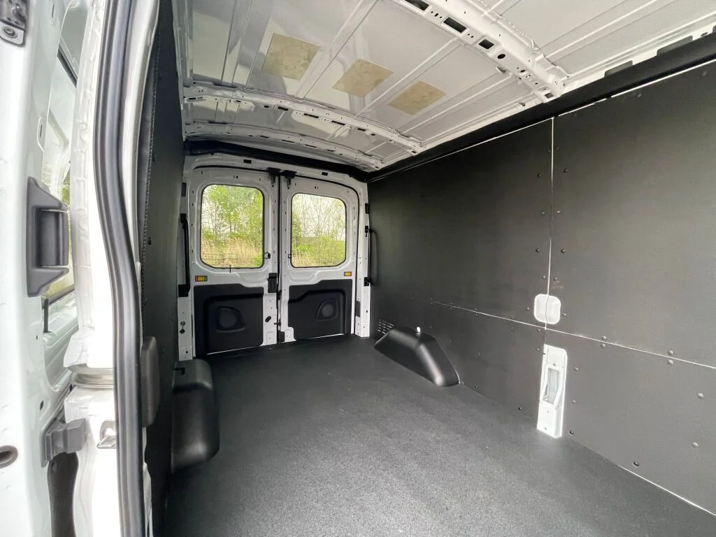 Certified Used 2025 Oxford White Ford  image 26