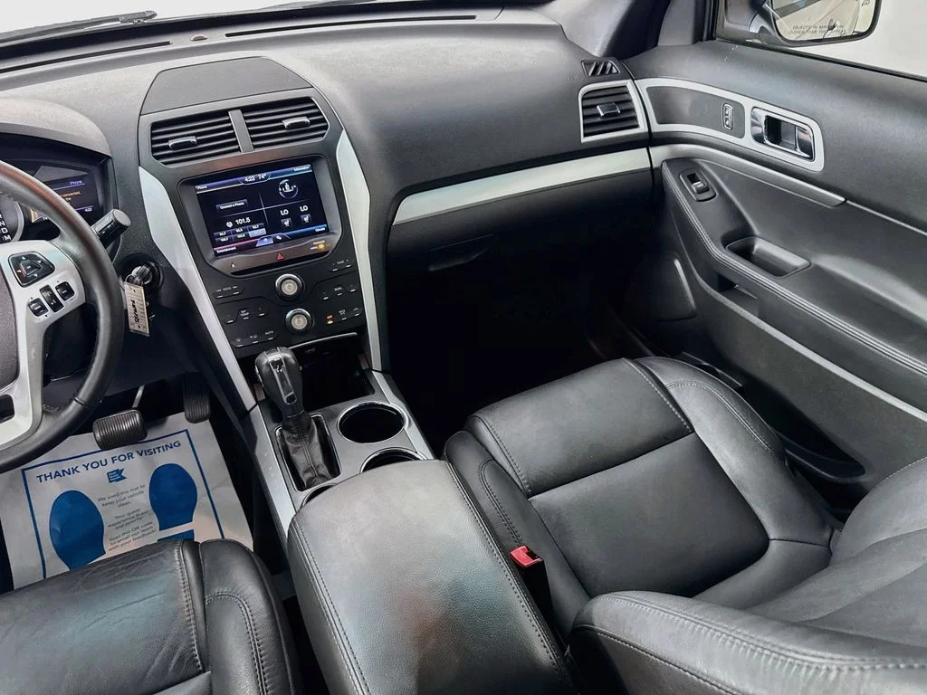 Used 2013 Ingot Silver Ford XLT image 27