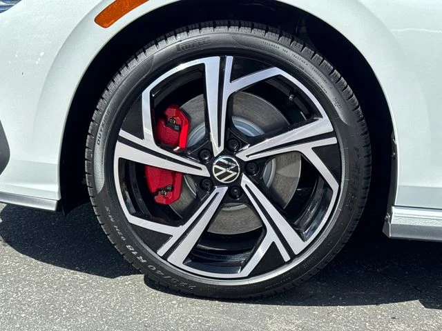 New 2026 Opal White Pearl Volkswagen SE image 9