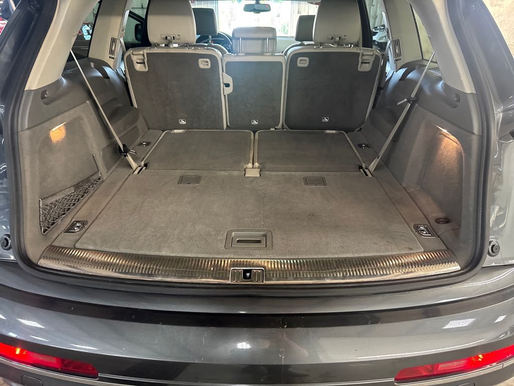Used 2014  Audi  image 27