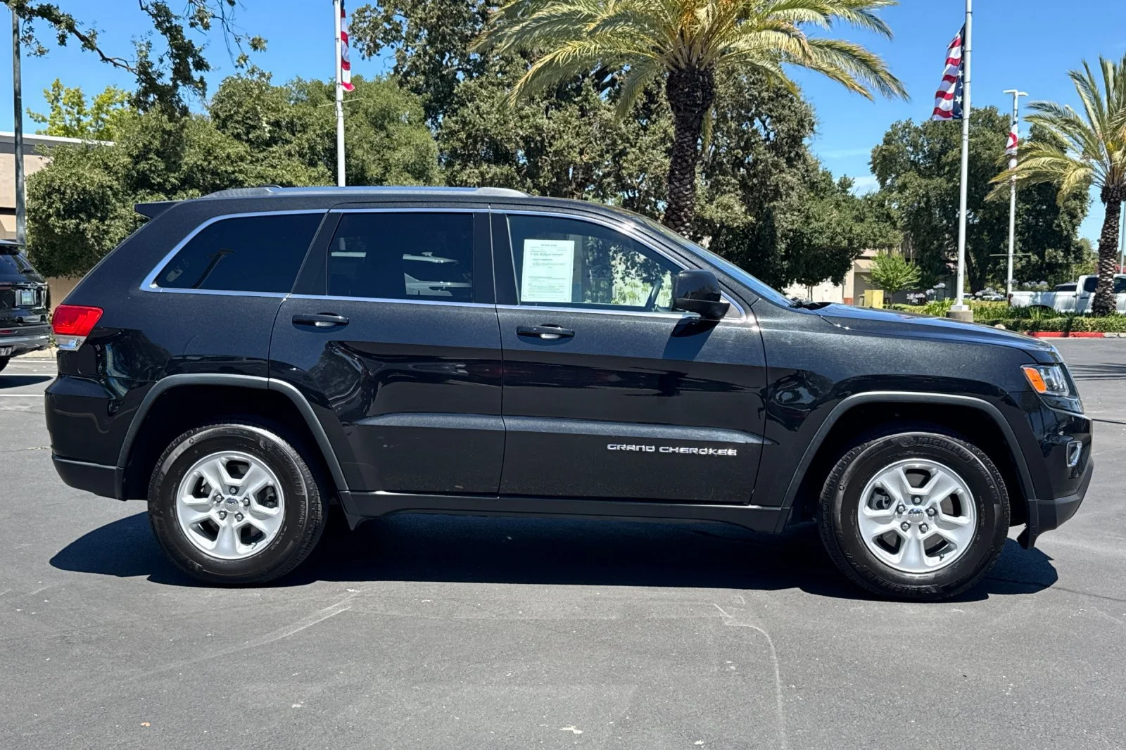 Used 2015 Jeep Grand Cherokee Laredo with VIN 1C4RJFAG9FC174031 for sale in Elk Grove, CA