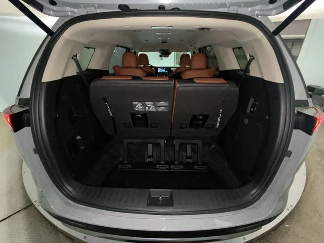 Used 2024 White Kia SX image 24