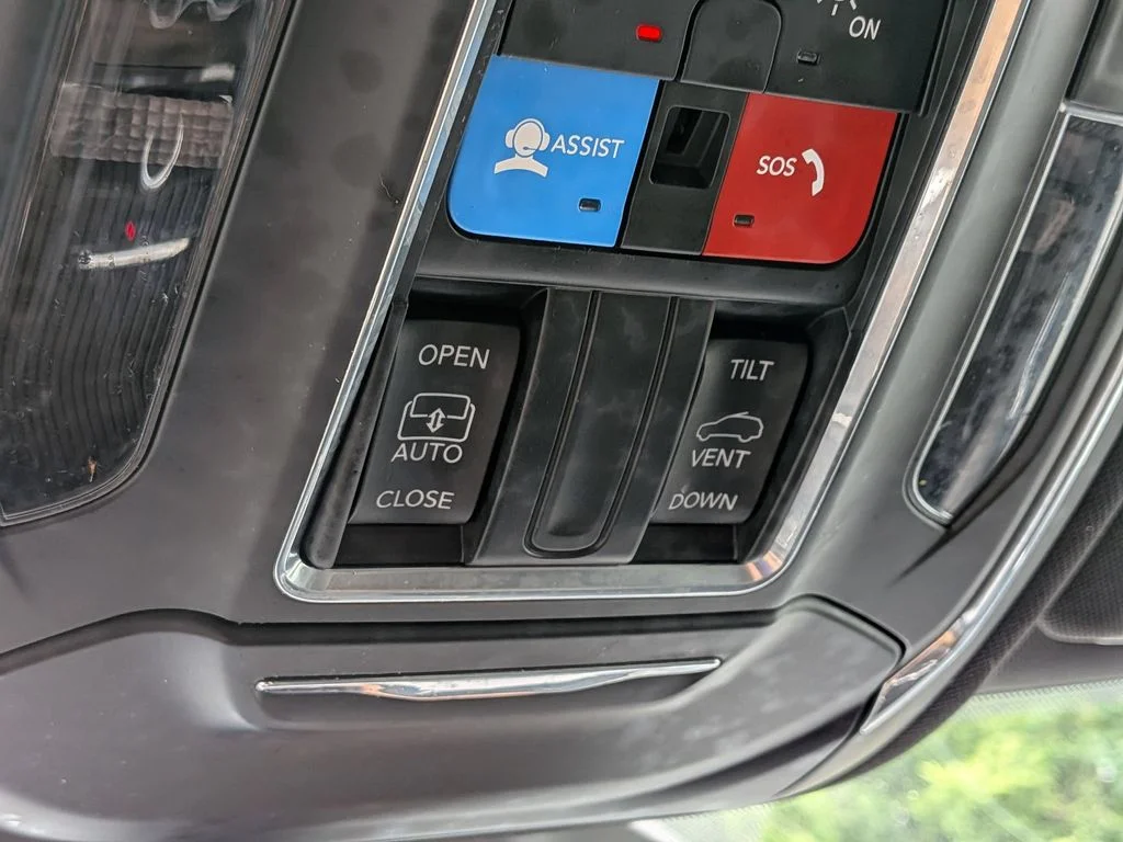Used 2023 White Jeep Altitude X image 20