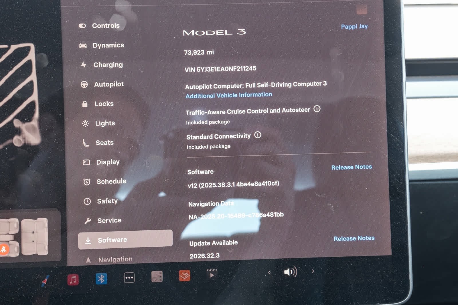Used 2022  Tesla  image 23